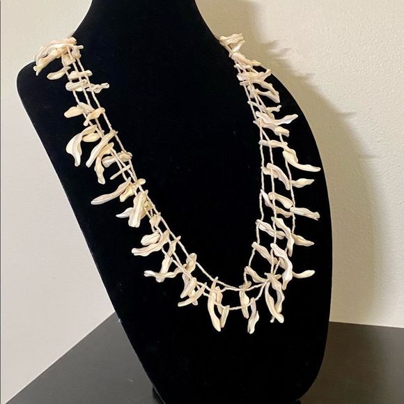 Vintage Mother of Pearl Strand Statement Necklace - Picture 3 of 7